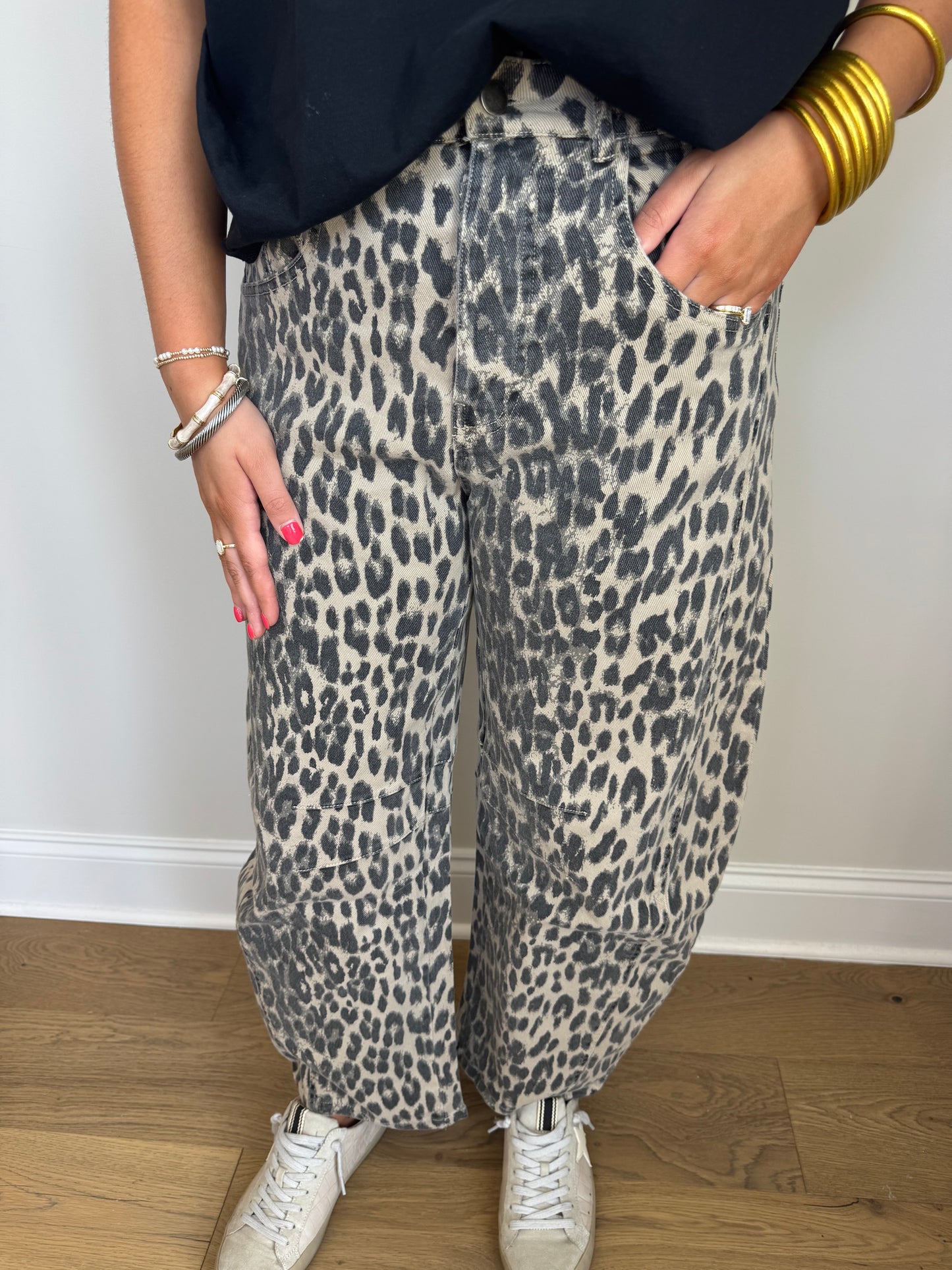 Leopard Printed Barrel Jeans
