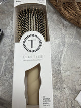 Teleties boar bristle brush