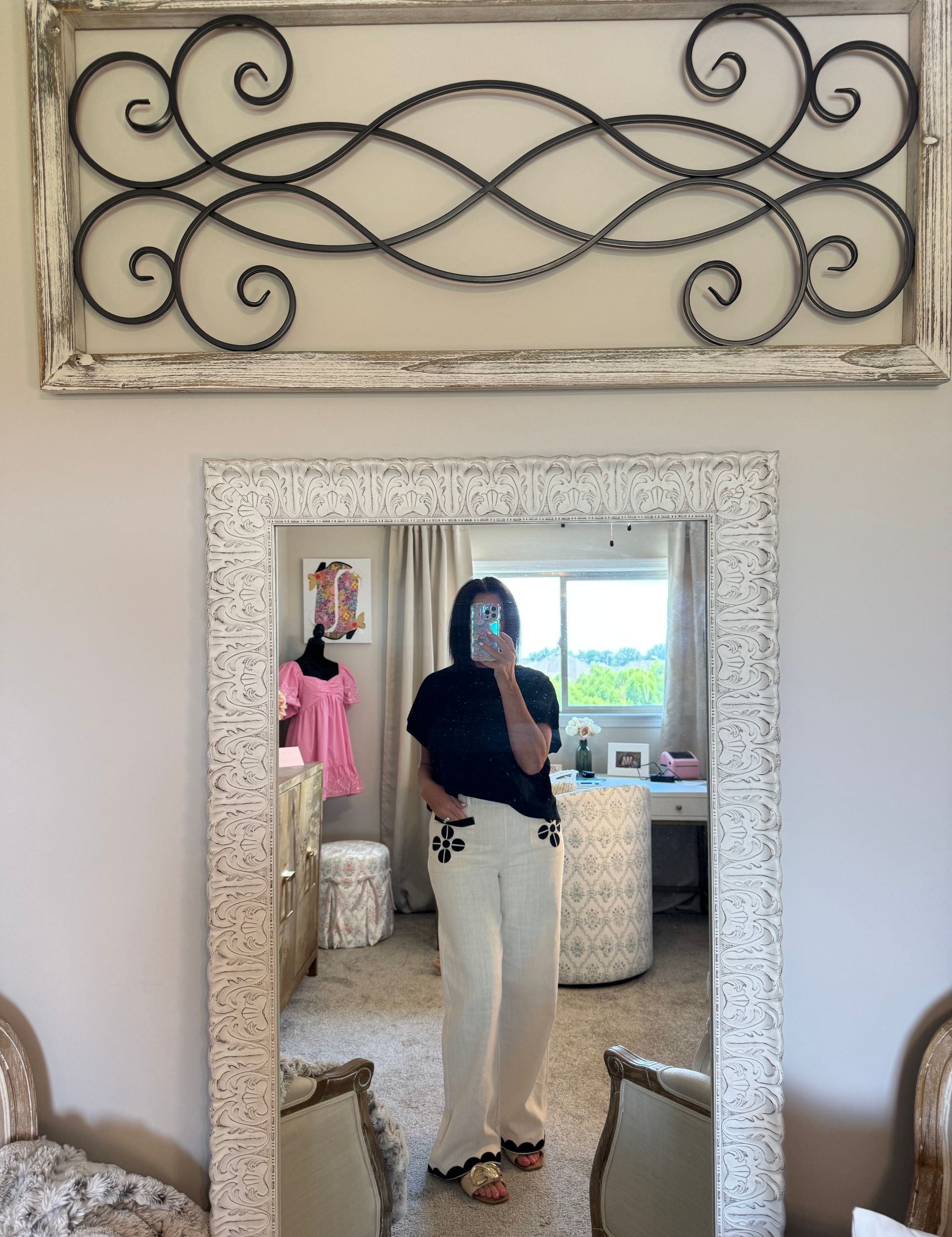 Black Contrasting Embroidery Pants