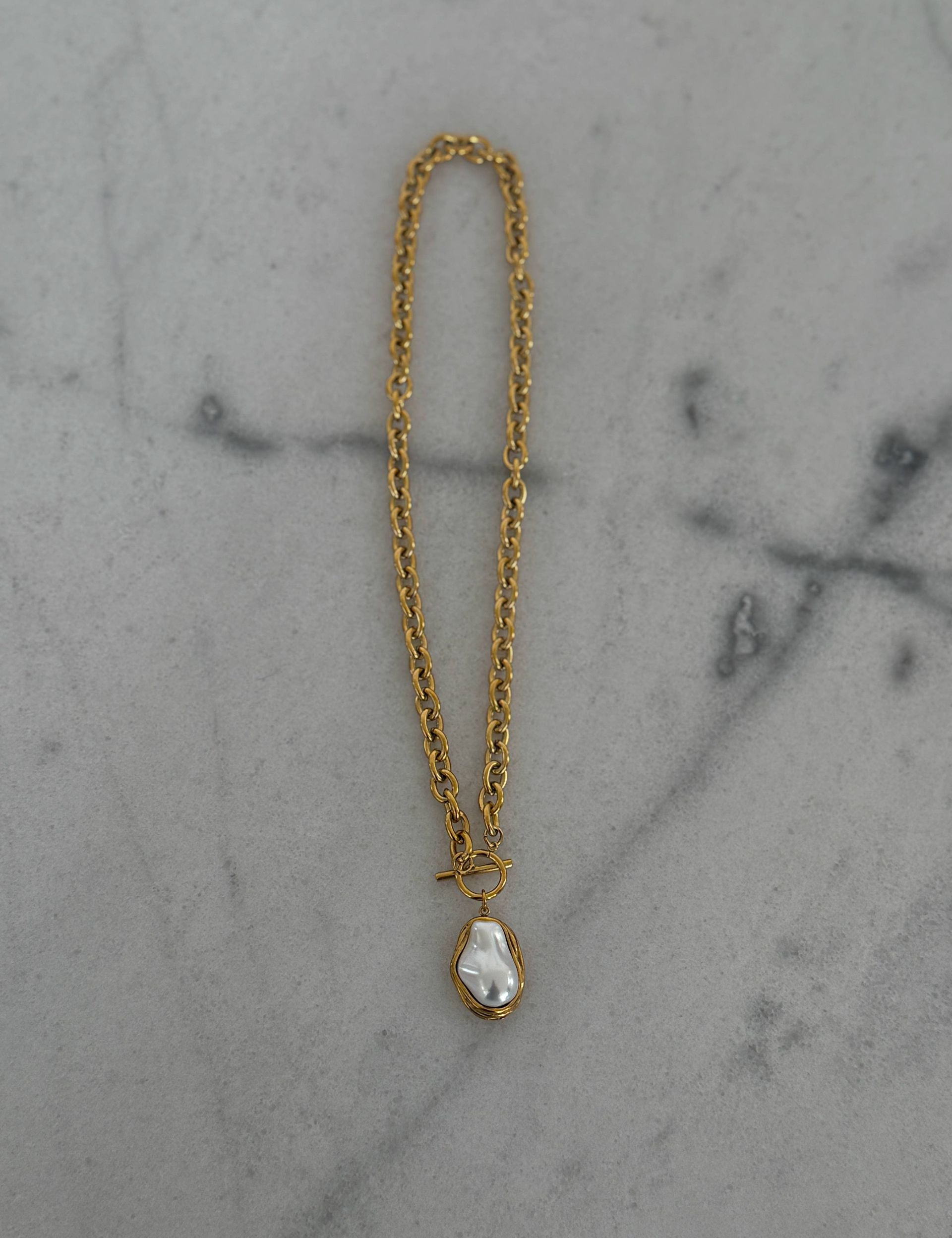 PEARL DROP NECKLACE