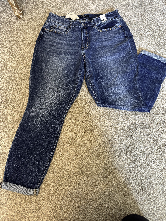 Judy Blue Mid Rise Cuffed Boyfriend Jean (Plus Size)