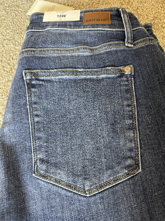 Judy Blue Mid Rise Cuffed Boyfriend Jean (Plus Size)