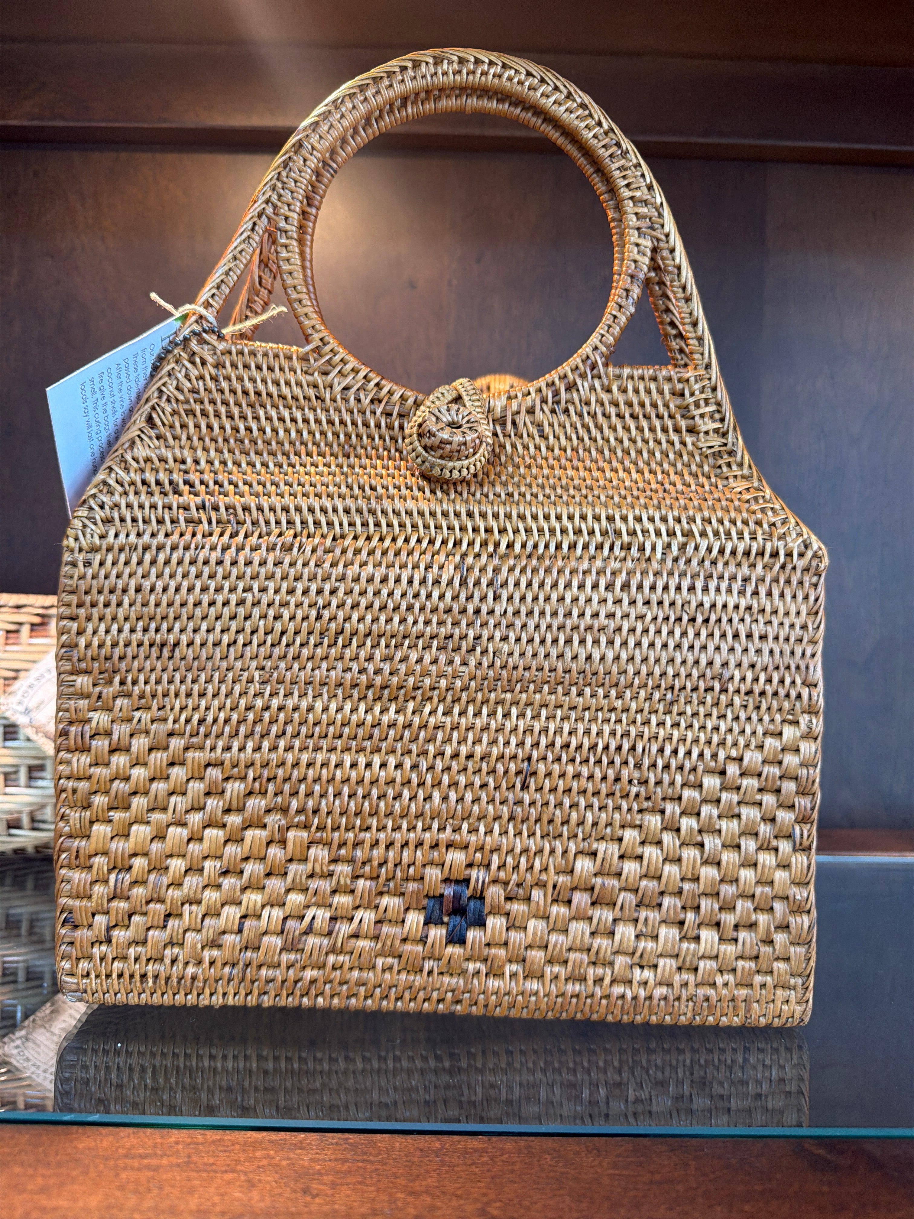 Round handle handbag