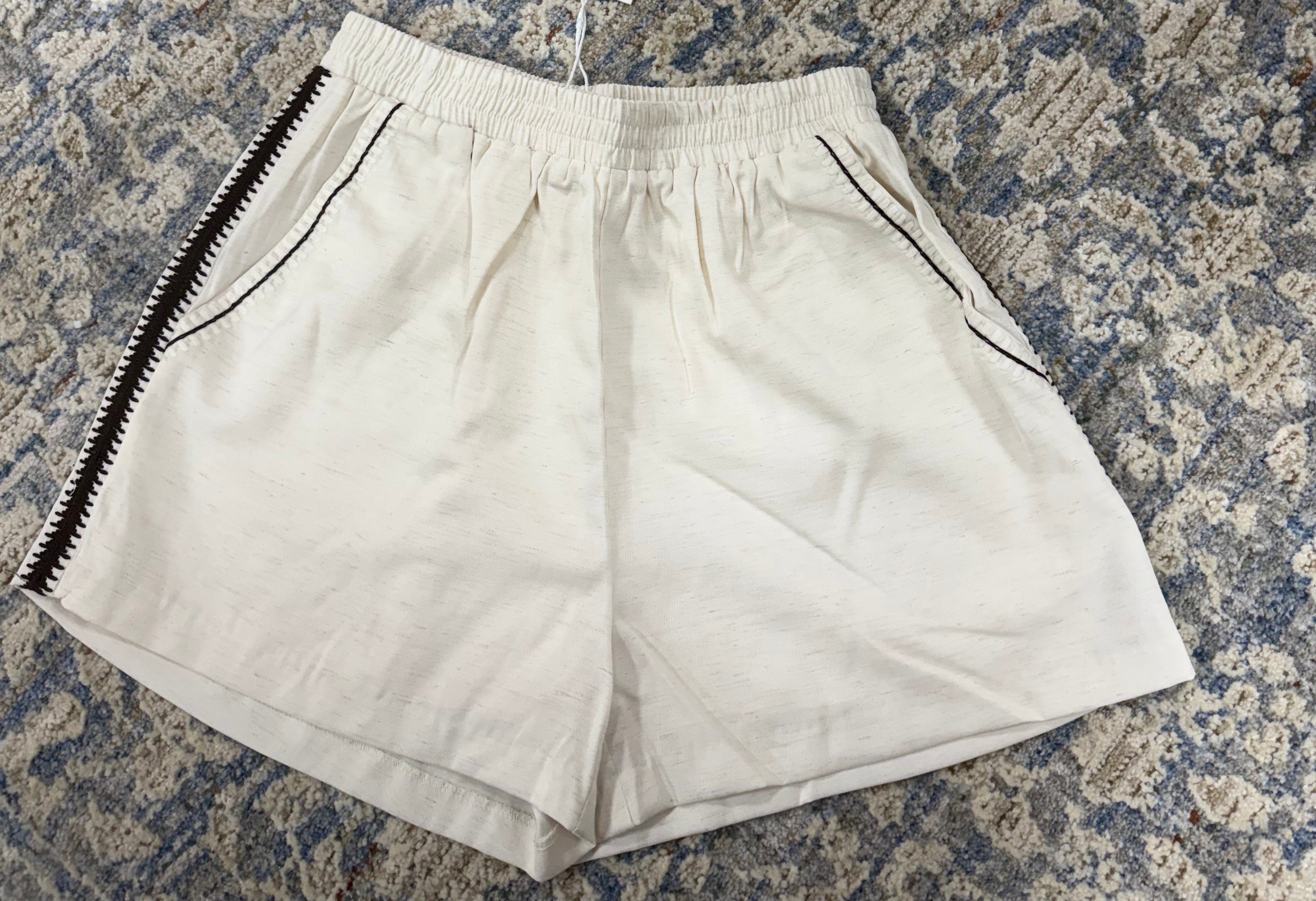 Ecru elastic waist shorts